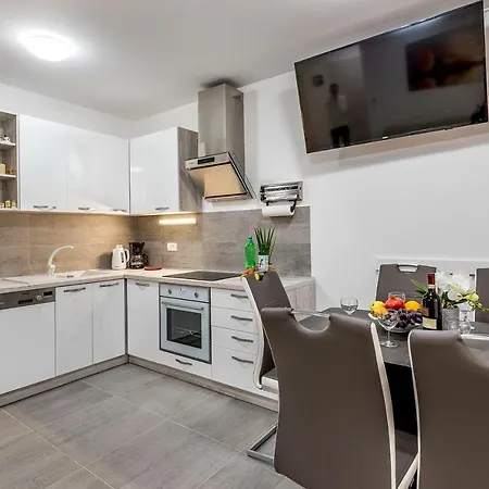 Moderne Mit Meerblick, Klima, Wifi דירה