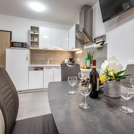 Apartment Moderne Mit Meerblick, Klima, Wifi