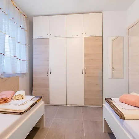 Moderne Mit Meerblick, Klima, Wifi Baška
